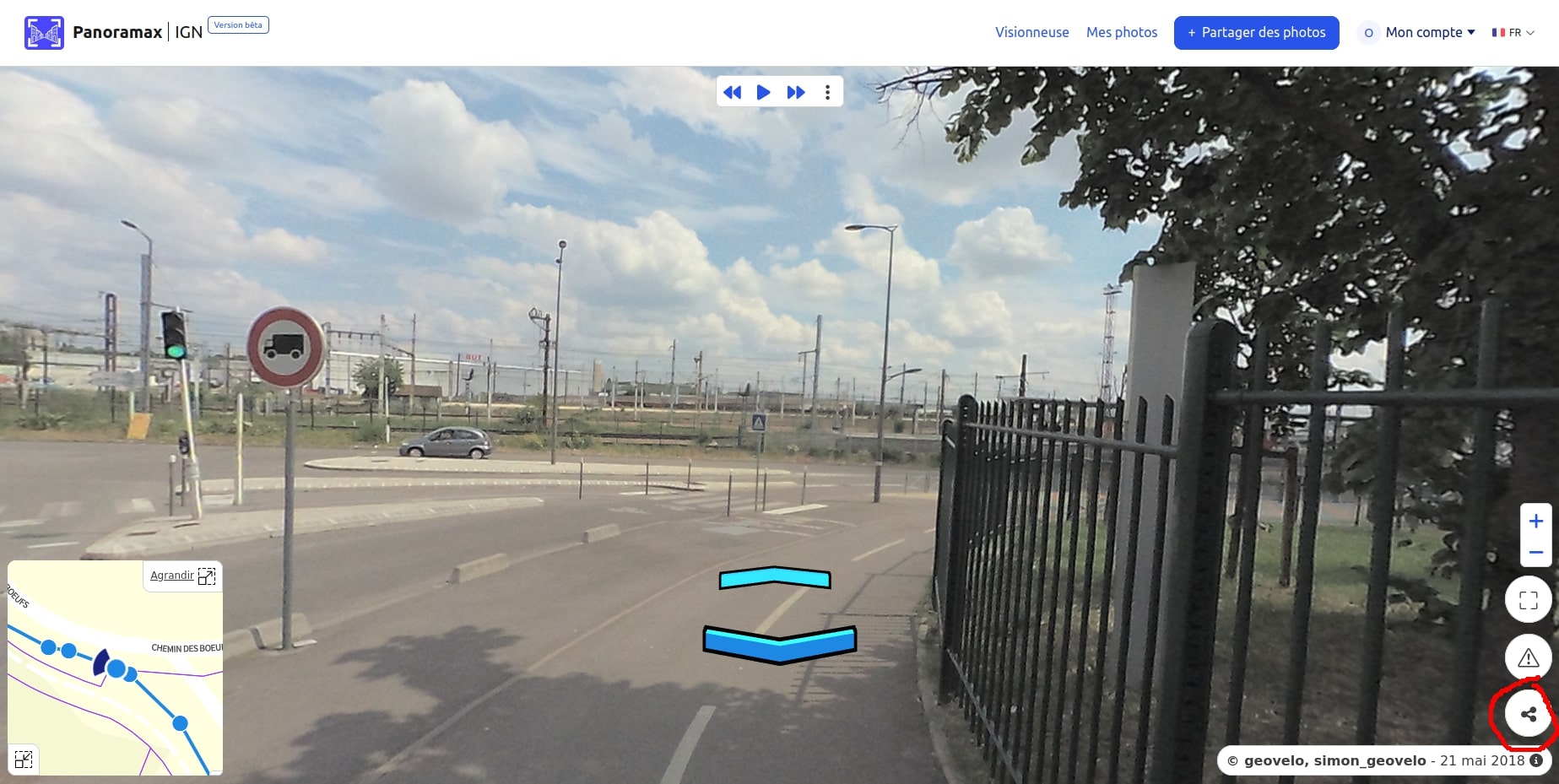 Photo de la visionneuse panoramax avec le bouton de partage entouré